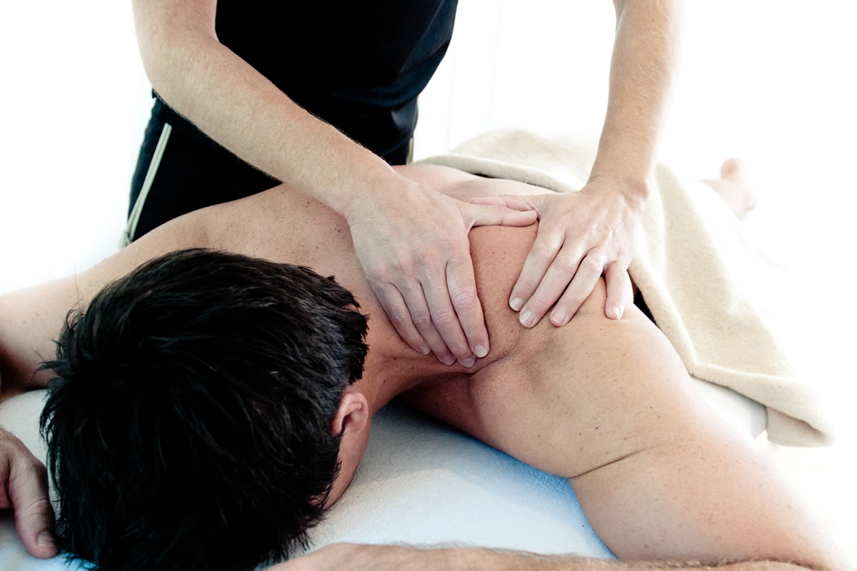 Kỹ thuật massage tốt nhất cho bệnh đau xơ cơ