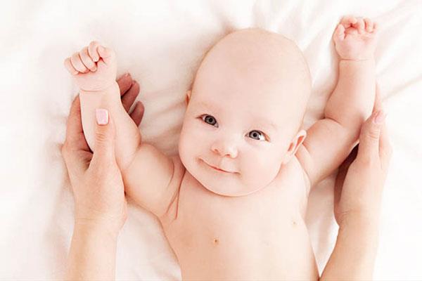 Hướng dẫn các bước cơ bản để có thể massage cho trẻ sơ sinh