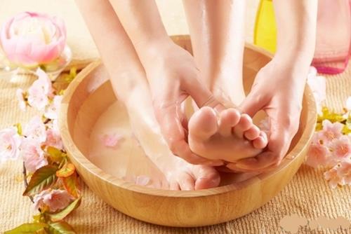 Kỹ thuật massage chân giúp thư giãn hồi phục cơ bắp