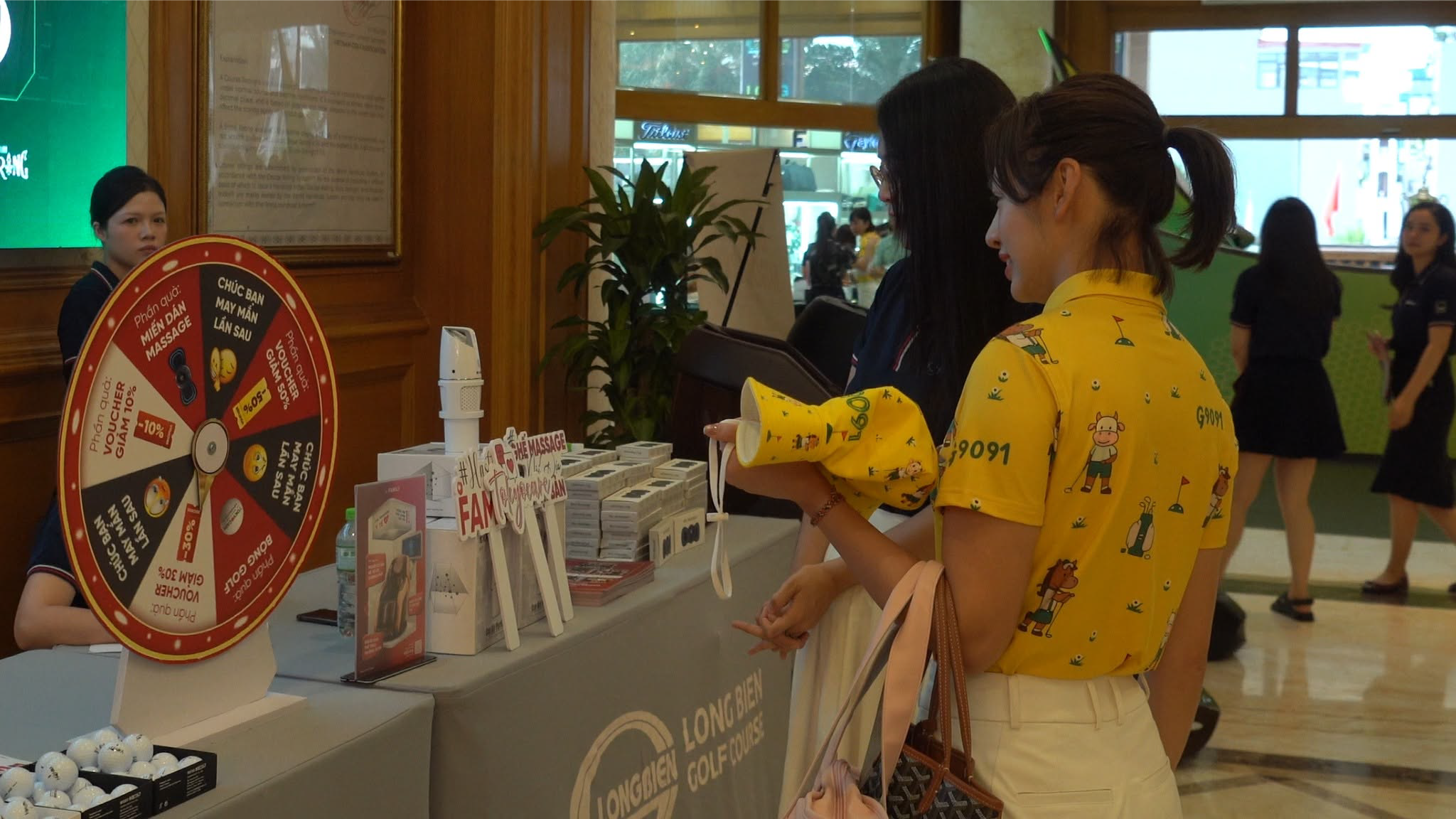 Gian hàng Tokyo Care tại giâir golf